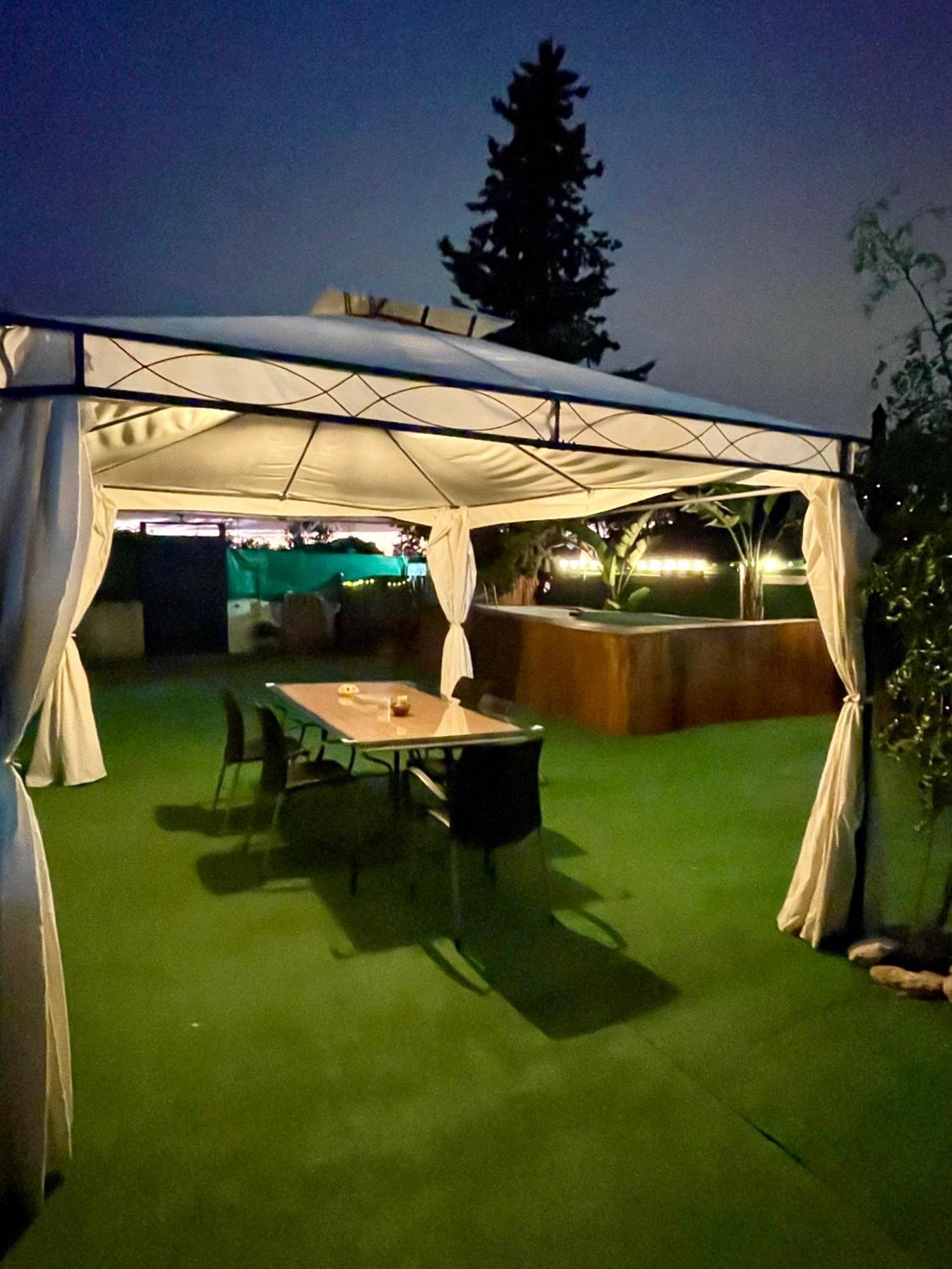 Nomada, Chalet Con Piscina En Alcalá de Guadaira Eksteriør billede
